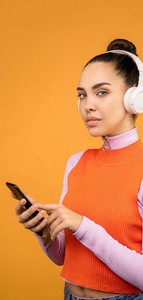 Linkus clone app user profile and interaction interface